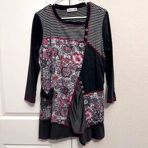 S’Quise Q’s patched together gray and red tunic - size L